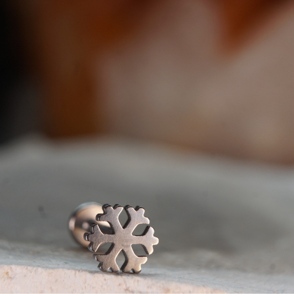 Snow Flake Threadless End - Titanium - image 1